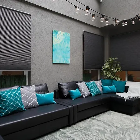 Old Penthouse With A Sky View Apartment